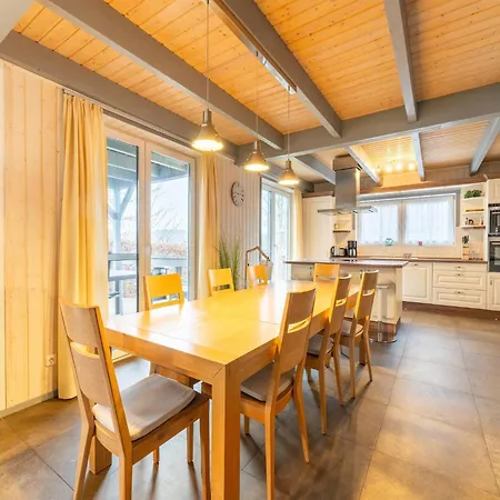 Im Mirow 度假居 *